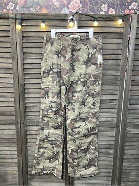 Altar'd State Women's Camo Cargo Pants - Olive Green, NWT Size X-Large XL